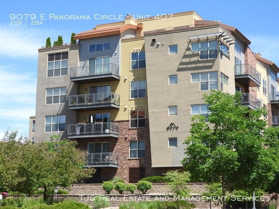 9079 E Panorama Cir in Englewood, CO - Foto de edificio