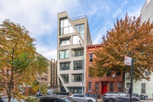 141 Green St in Brooklyn, NY - Building Photo
