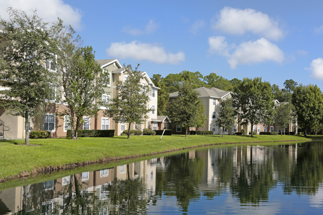 Thomas Chase Apartments in Jacksonville, FL - Building Photo