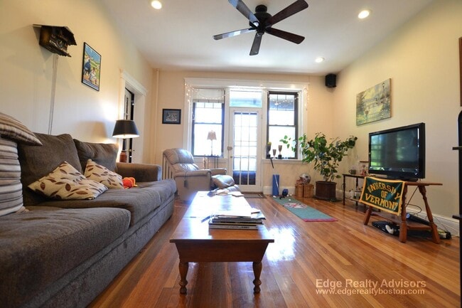 39 Mt Hood Rd, Unit 2