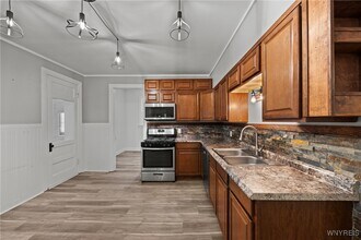 522 W Ferry St in Buffalo, NY - Building Photo - Building Photo