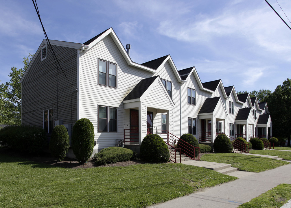 Oxford Gardens Apartments in Providence, RI - Building Photo