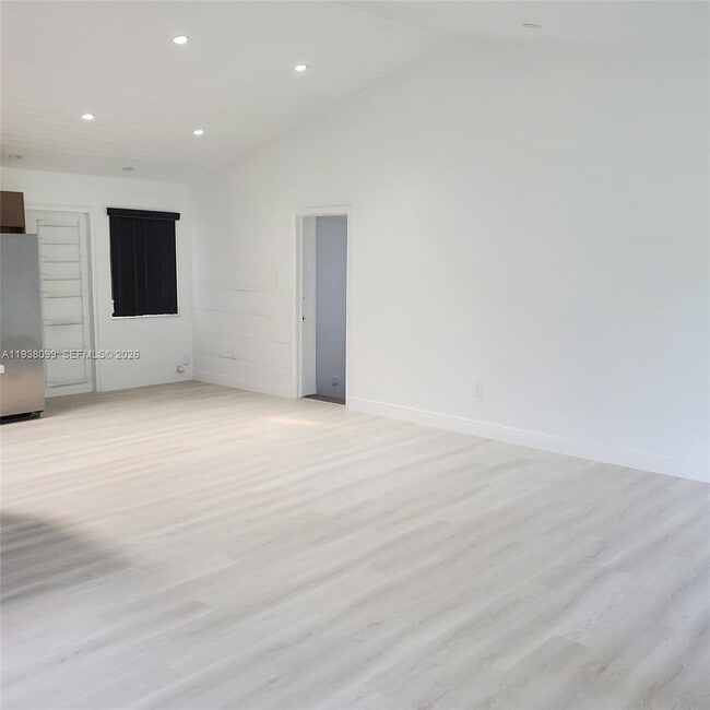 326 NE 118th St in Miami, FL - Building Photo - Building Photo