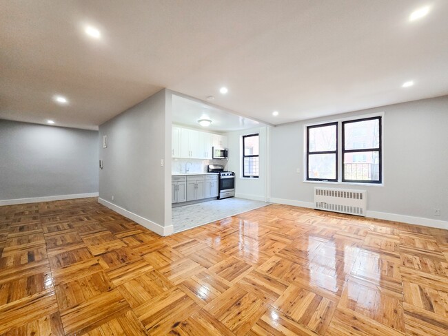 525-527 Riverdale Avenue in Yonkers, NY - Building Photo - Building Photo