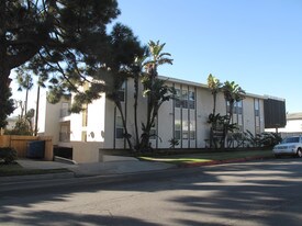 The Emerald Apartments in Torrance, CA - Building Photo