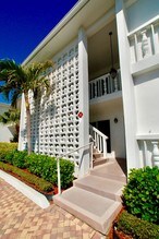 4201 S Ocean Blvd-Unit -J7 in South Palm Beach, FL - Building Photo - Building Photo