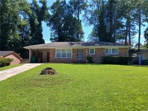 3175 Bellgreen Way in Decatur, GA - Building Photo - Building Photo