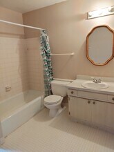 6224 Birch Row Dr in East Lansing, MI - Building Photo - Building Photo