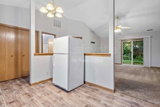 2039 Bridgewater Cir in Lafayette, IN - Foto de edificio - Building Photo