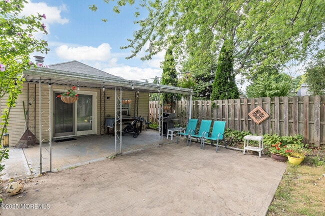 301 Norwood Ave in Long Branch, NJ - Building Photo - Building Photo