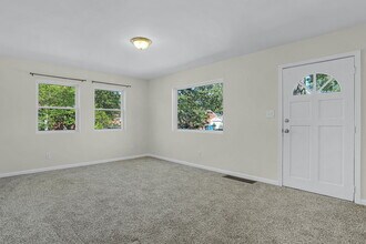 1217 Grant Dr in Edwardsville, IL - Foto de edificio - Building Photo