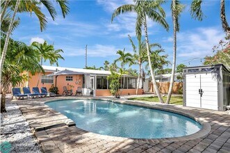 1559 NE 38th St in Oakland Park, FL - Building Photo - Building Photo