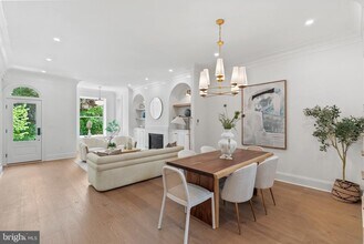 2460 Ontario Rd NW in Washington, DC - Building Photo - Building Photo