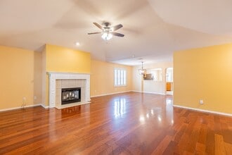 9234 Cedar Point in Helotes, TX - Foto de edificio - Building Photo