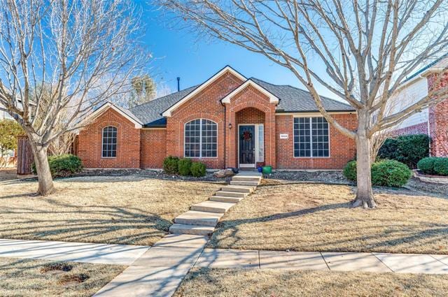 10424 Hay Meadow Dr in Frisco, TX - Building Photo