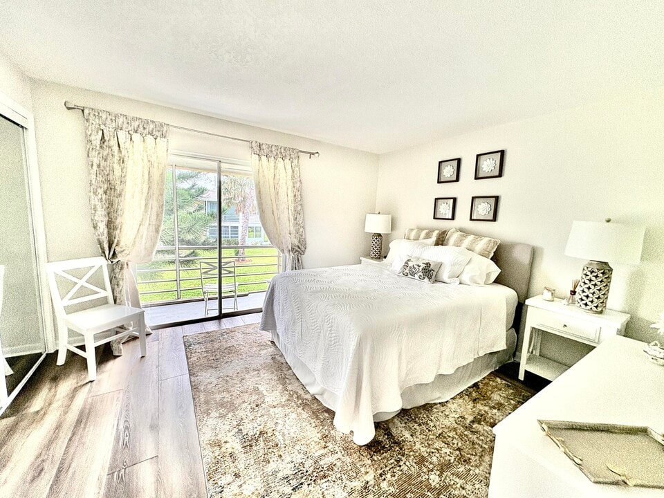 47 Salisbury B in West Palm Beach, FL - Building Photo