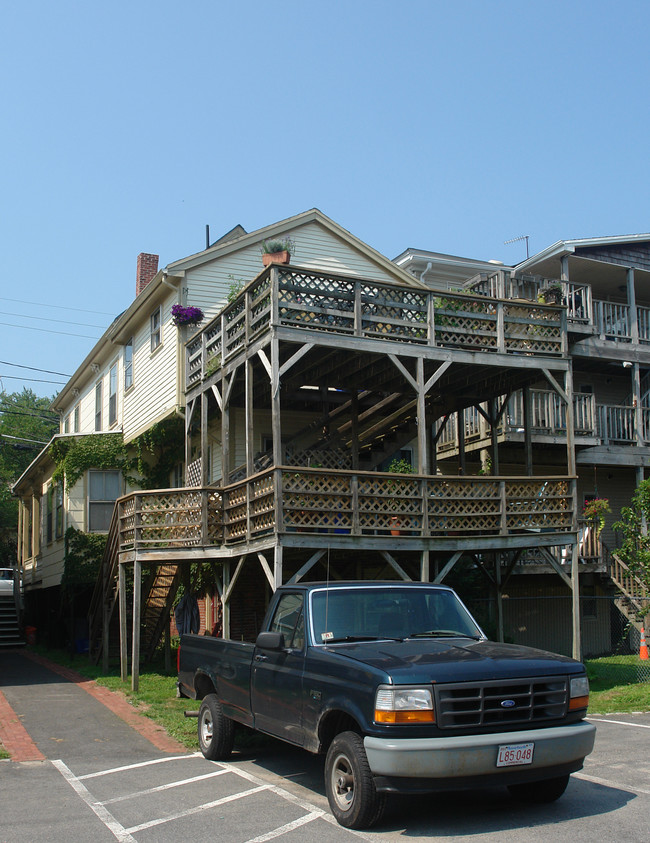 178 Merrimac St in Newburyport, MA - Building Photo - Building Photo