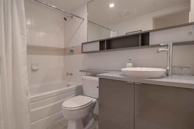939-2939 Expo Blvd in Vancouver, BC - Building Photo - Building Photo