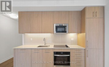 286 Main St in Toronto, ON - Building Photo - Building Photo