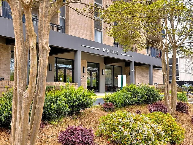 619 King St in Columbia, SC - Foto de edificio - Building Photo