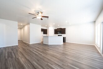 612 Goates Rd in Troy, TX - Building Photo - Building Photo