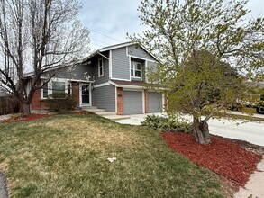 7961 S Quince Way in Centennial, CO - Building Photo - Building Photo