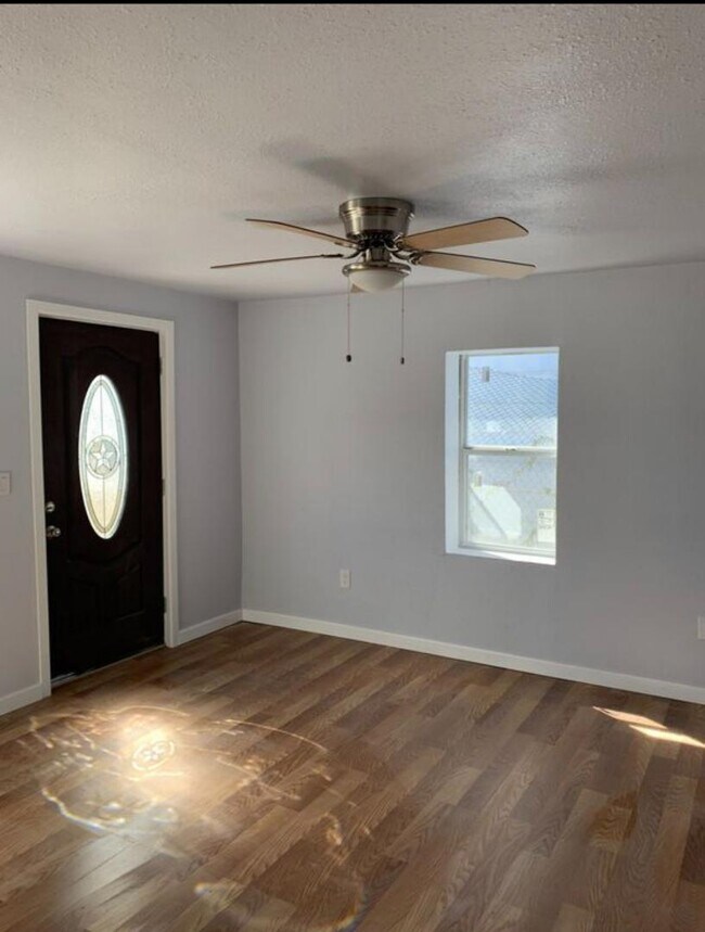 1507 E 16th St in Lubbock, TX - Building Photo - Building Photo