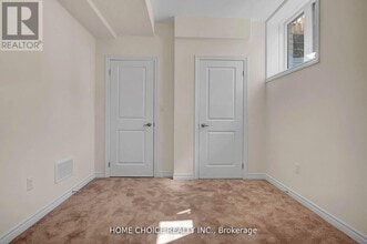 143 Terry Fox Dr in Barrie, ON - Building Photo - Building Photo