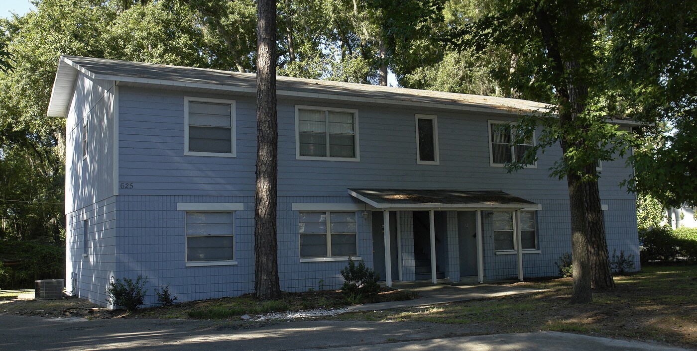 625 SW 11th Ln in Gainesville, FL - Foto de edificio