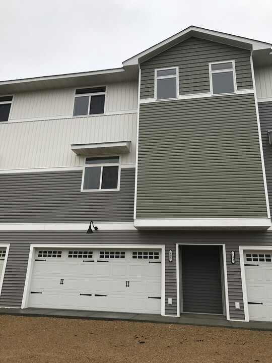 137 Linda Path in Eagle Lake, MN - Building Photo