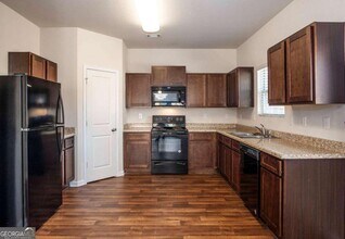 700 Fitzroy Dr in Bogart, GA - Building Photo - Building Photo