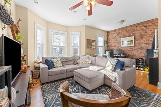 470 E 6th St in Boston, MA - Building Photo - Building Photo