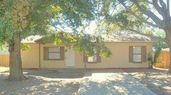 11666 126th Terrace N in Largo, FL - Building Photo