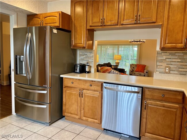 51 Glades Blvd in Naples, FL - Building Photo - Building Photo