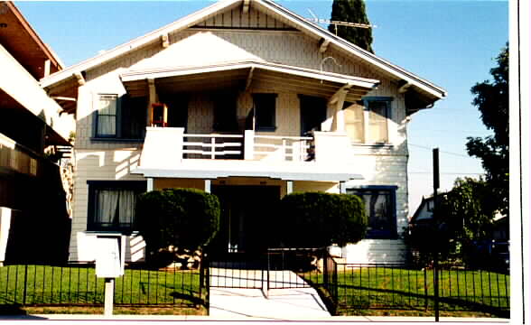 441 S Birch St in Santa Ana, CA - Building Photo