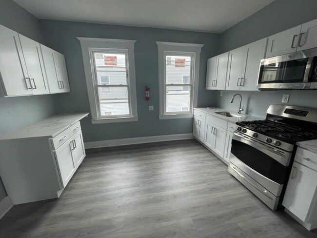 332 Hamilton Ave in Paterson, NJ - Building Photo - Building Photo