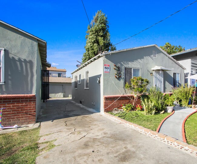 1041 W 108th St in Los Angeles, CA - Building Photo - Building Photo