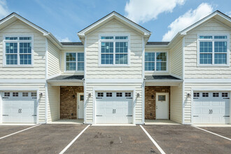 Summerland Townhomes in Bowling Green, KY - Building Photo - Building Photo