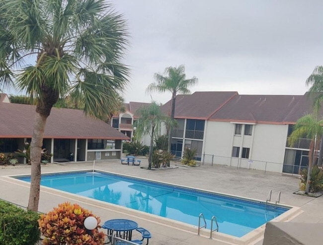 property at 5583 Courtyard Dr