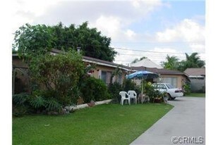 7805 Duchess Dr in Whittier, CA - Building Photo