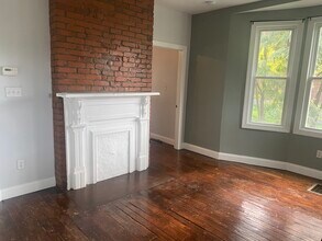 736 Clarissa St in Pittsburgh, PA - Building Photo - Building Photo