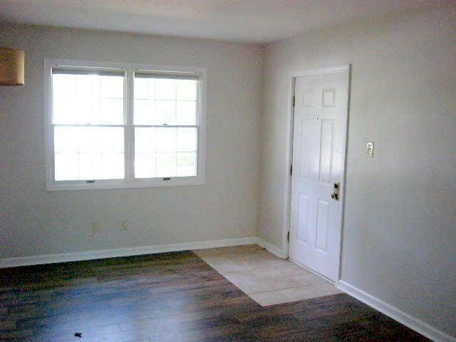 9064 W Swan Cir, Unit 9064 in Brentwood, MO - Foto de edificio - Building Photo