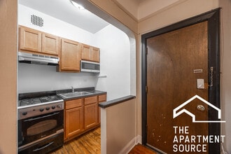 968 W Cuyler Ave, Unit 305 in Chicago, IL - Building Photo - Building Photo