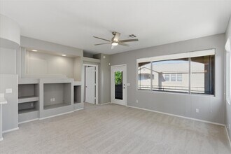 5450 E McLellan Rd, Unit 227 in Mesa, AZ - Foto de edificio - Building Photo