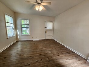 615 Kirkwood Ave in Waterloo, IA - Building Photo - Building Photo