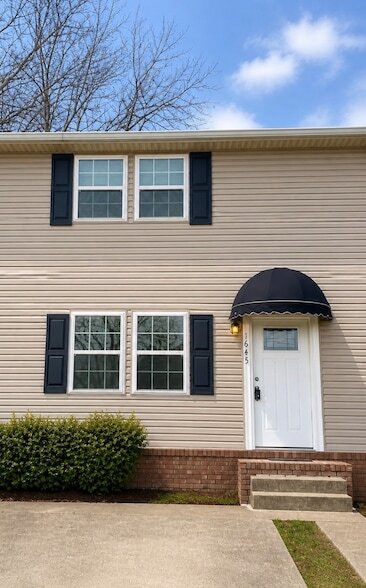 property at 1645 Baltimore Dr