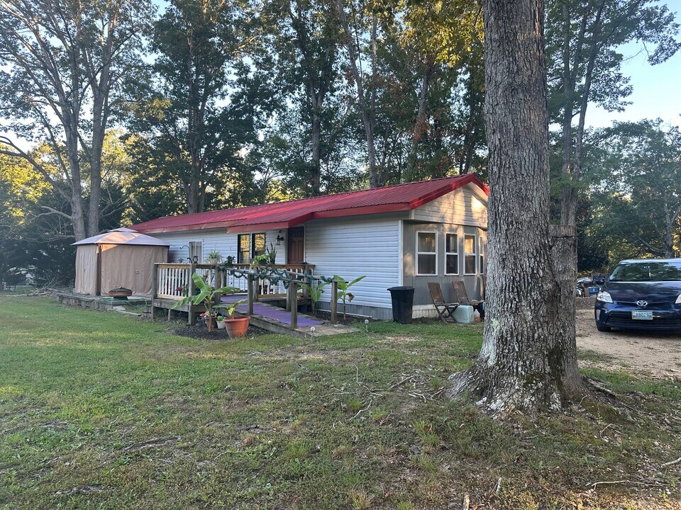 22525 Point Lookout Rd in Leonardtown, MD - Building Photo