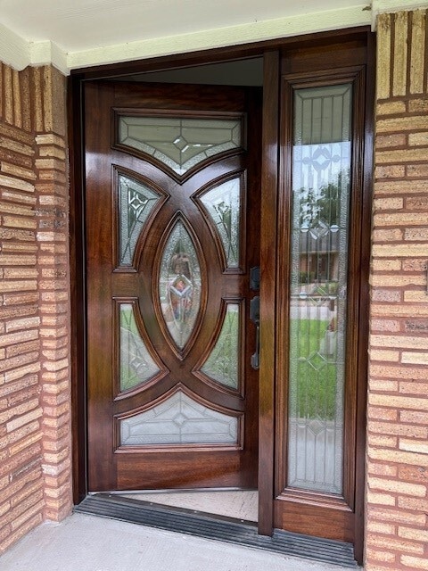 property at 2127 Lamonte Ln