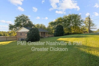 8119 Vaughn Cir in Lyles, TN - Building Photo - Building Photo
