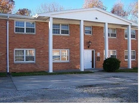 1635 S Green River Rd, Unit 1635 in Evansville, IN - Building Photo